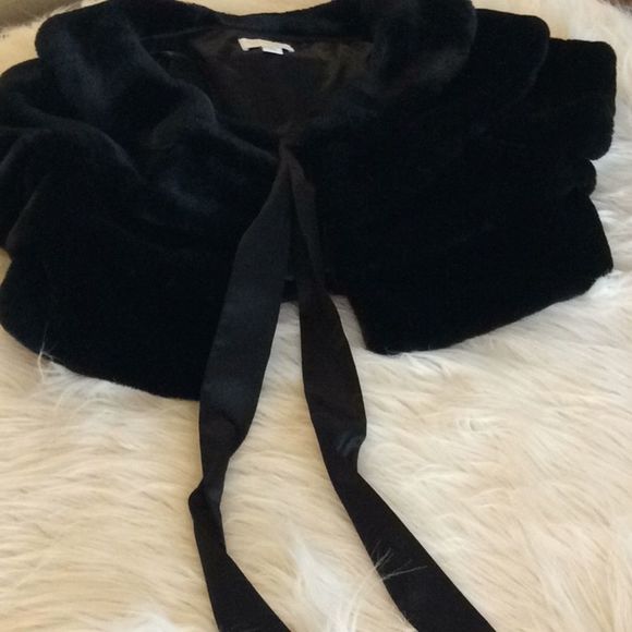 💞JESSICA Simpson 💞faux fur cape coat - Picture 6 of 8